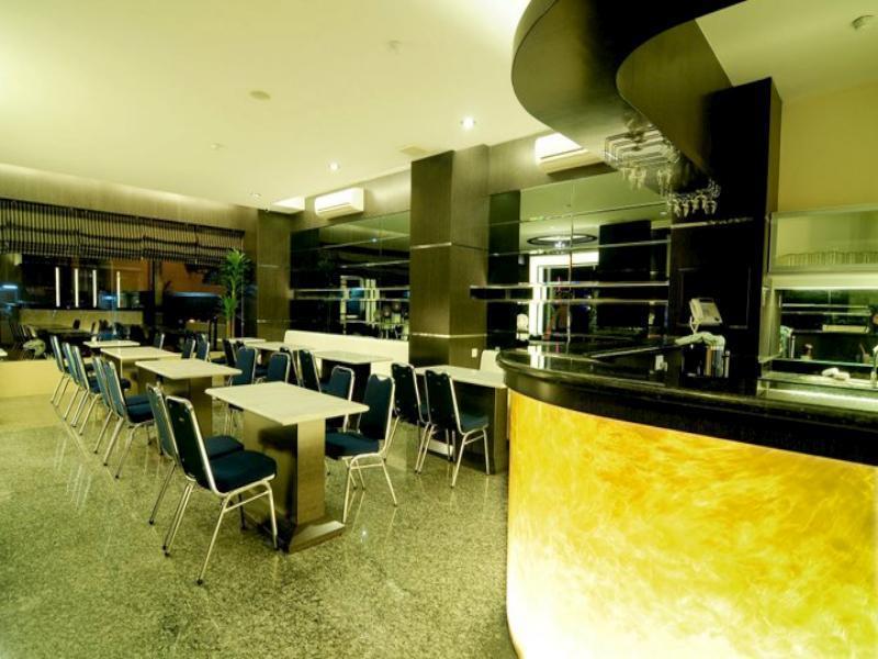 Lovina Inn - Nagoya Batam Esterno foto